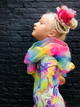 Load image into Gallery viewer, Marvellous Marbling Madame
